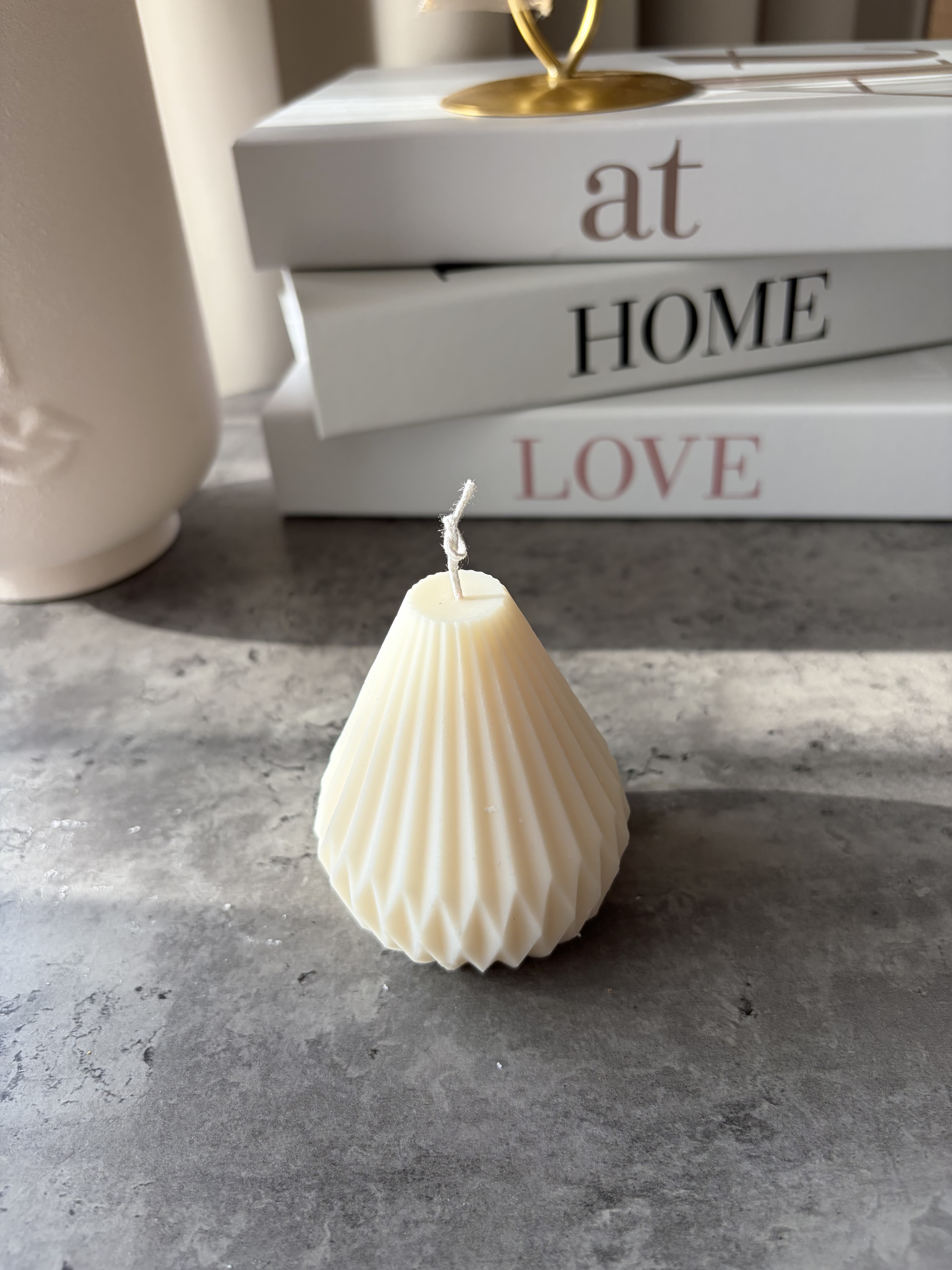 sojova-sviecka-origami-luxury-candles