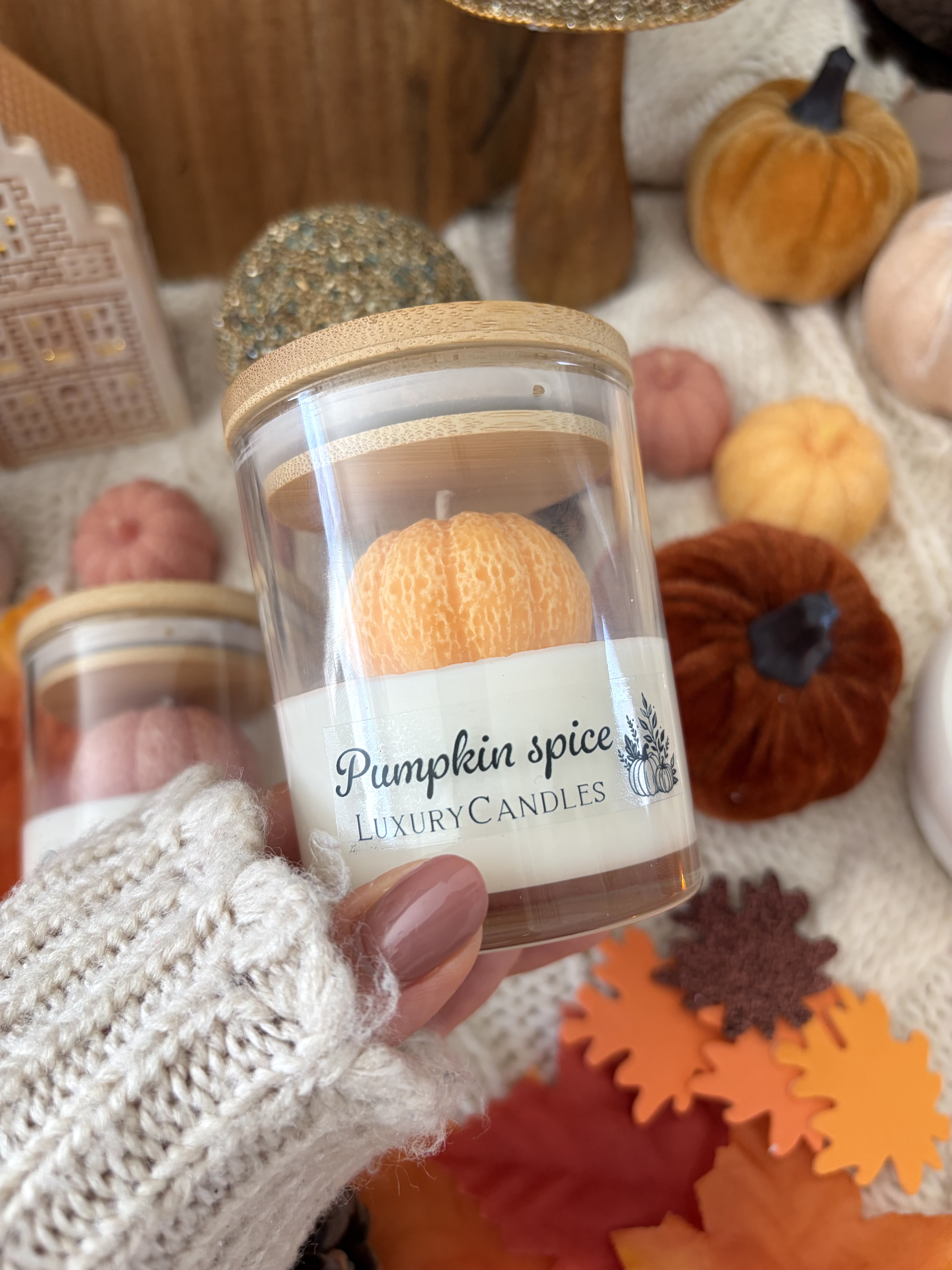 pumpkin-spice-sojova-sviecka-oranzova