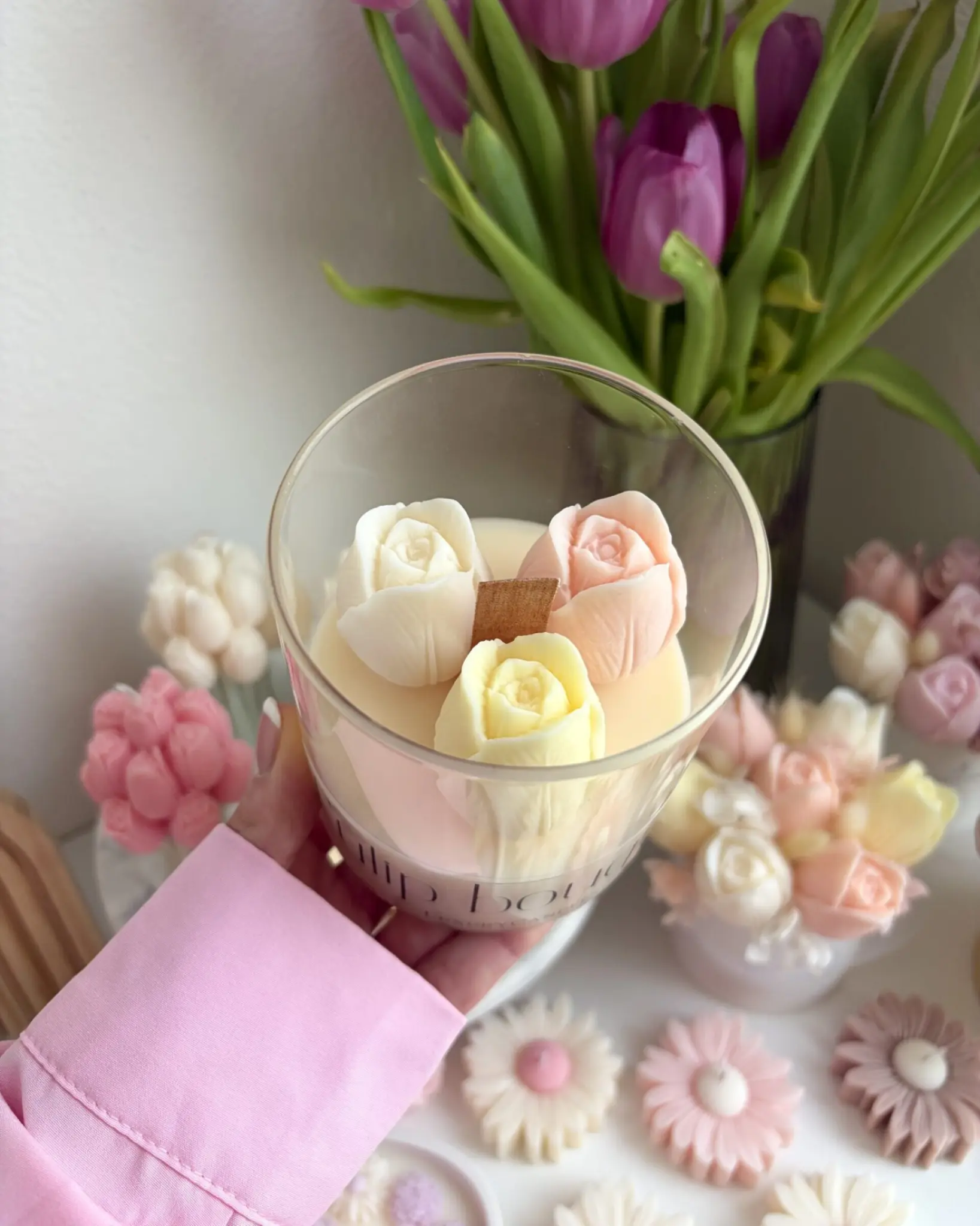 Tulipány ve skle barevný mix žlutá