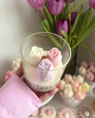 Tulipány ve skle barevný mix růžová