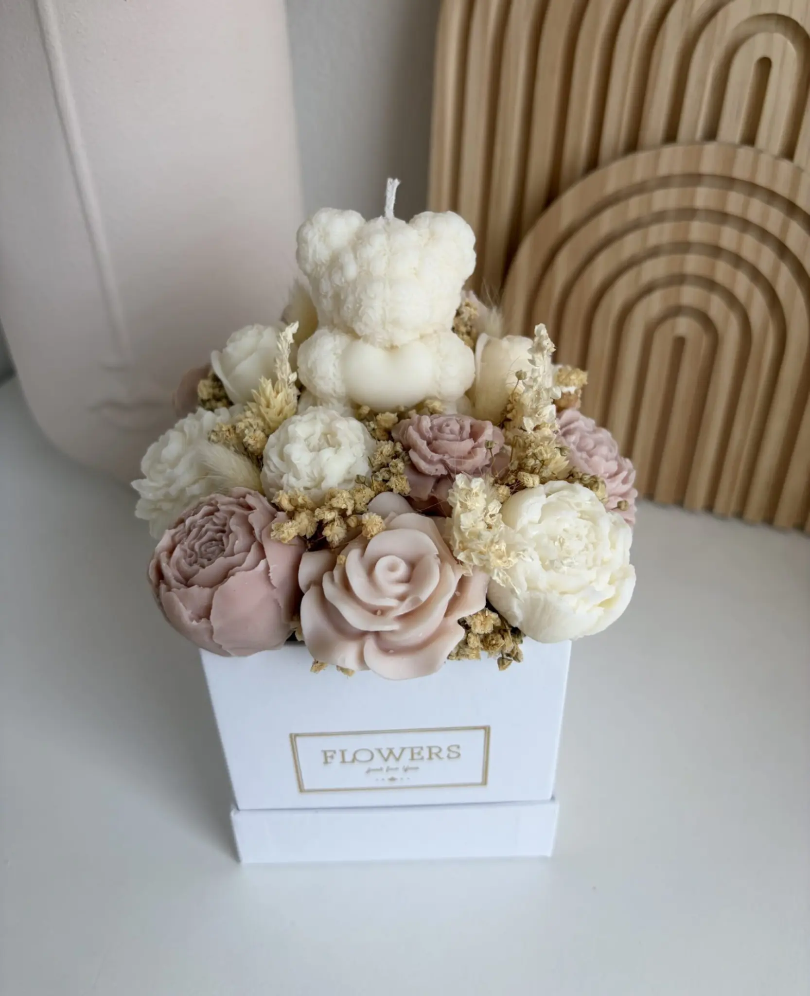 Flowerbox Teddy bílá